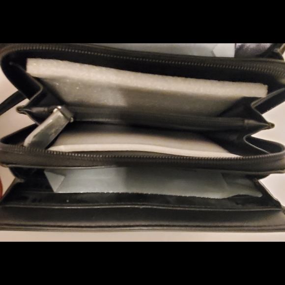 Vera Wang purse wallet - Picture 3 of 8